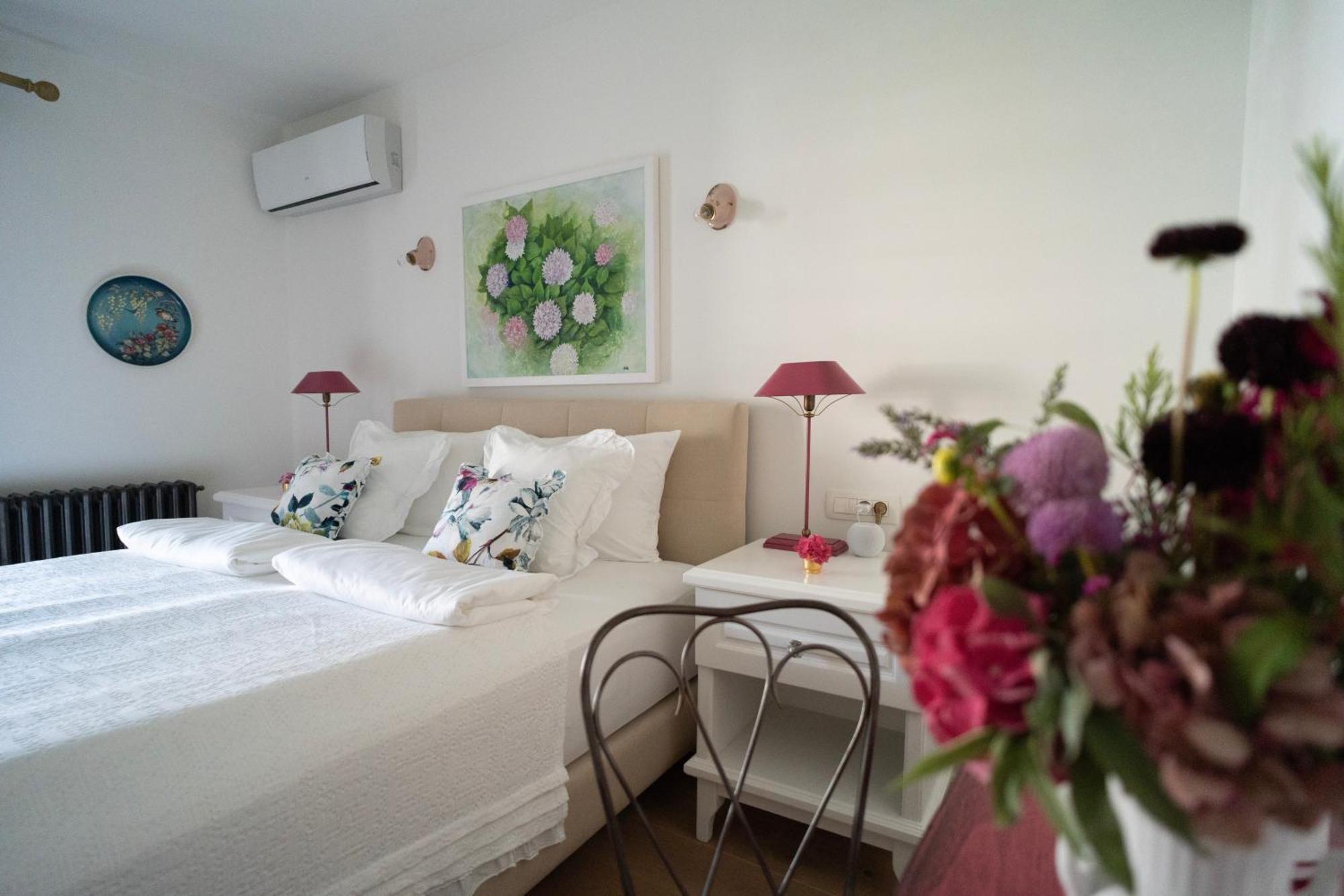 מוסטר Nomad Rooms מראה חיצוני תמונה